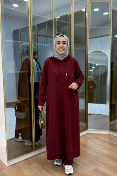 Kapüşonlu yırtmaçlı takım Bordo