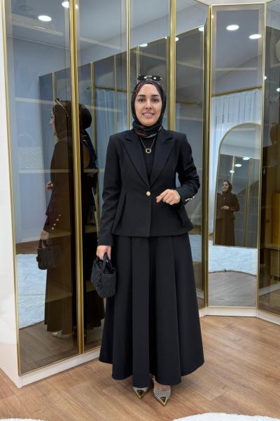 Pile Detaylı Ceket Etekli Takım Siyah